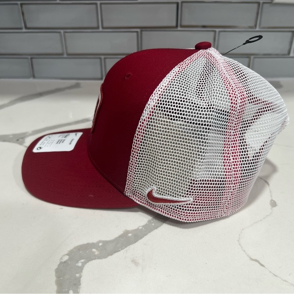 COPY - COPY - NWT Nike Oklahoma Sooners Classic 99 Mesh Trucker Adjustable Snap… - Picture 3 of 5